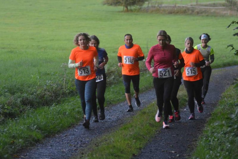 Spendenlauf zugunsten der Levana-Förderschule im Ahrtal auf dem Waldbereich