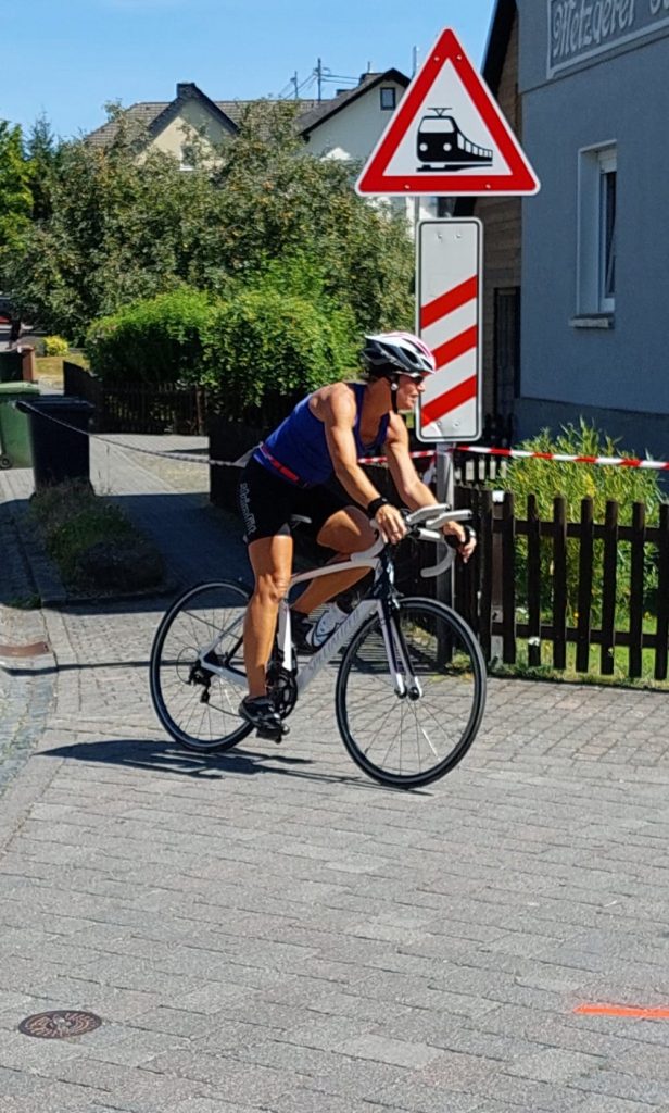 Triathlon Dreikirchen - Anja zum Radwechsel Staffel Die flotten Brenner's
