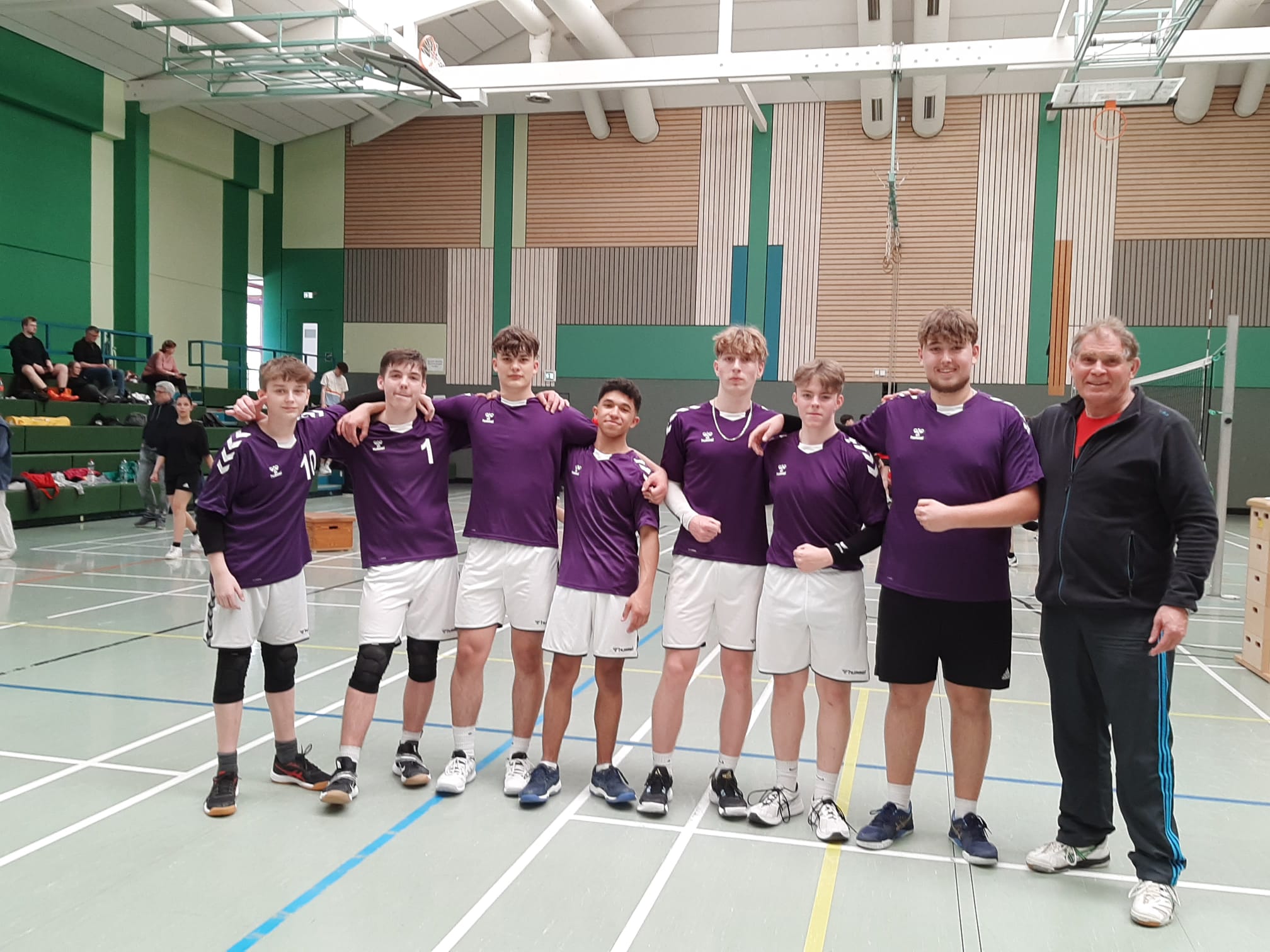 Tolle Spiele und Turniersieg beim Volleyballturnier in Kirchen