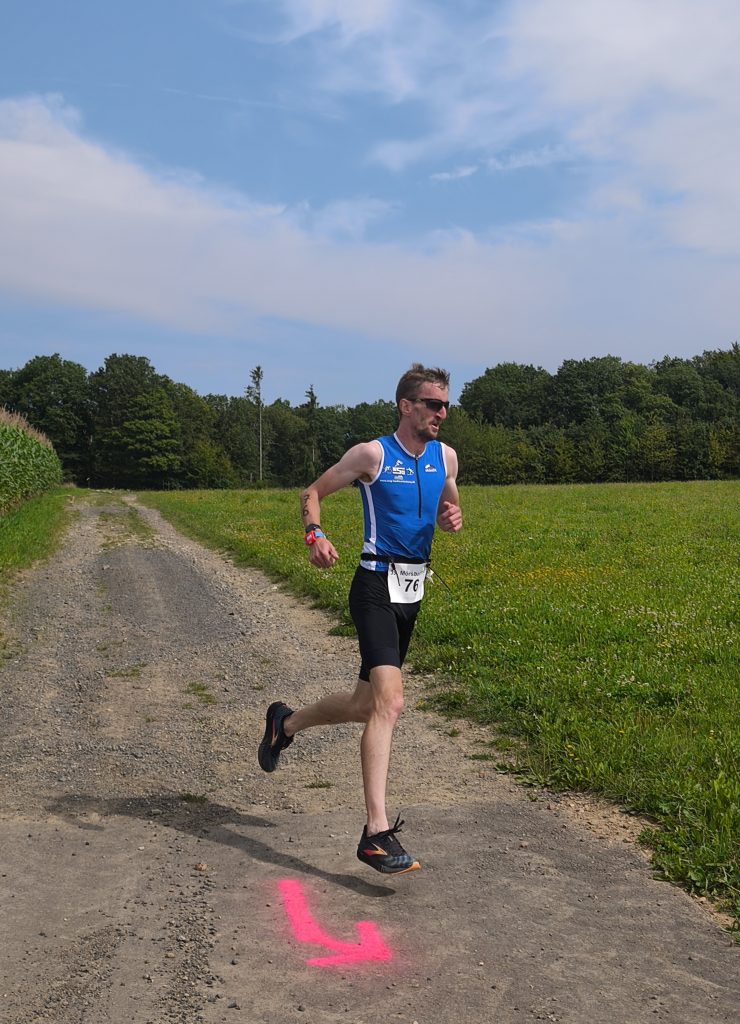 Max in der Paradedisziplin 5,5km Lauf durch die Kroppacher Schweiz